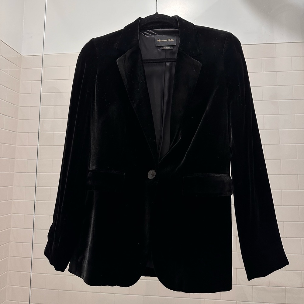 Massimo Dutti | black velvet blazer